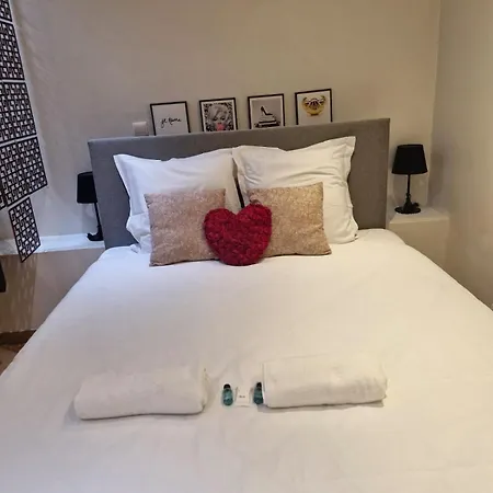 Large Two Floor, Updated On Charming St Appartamento *